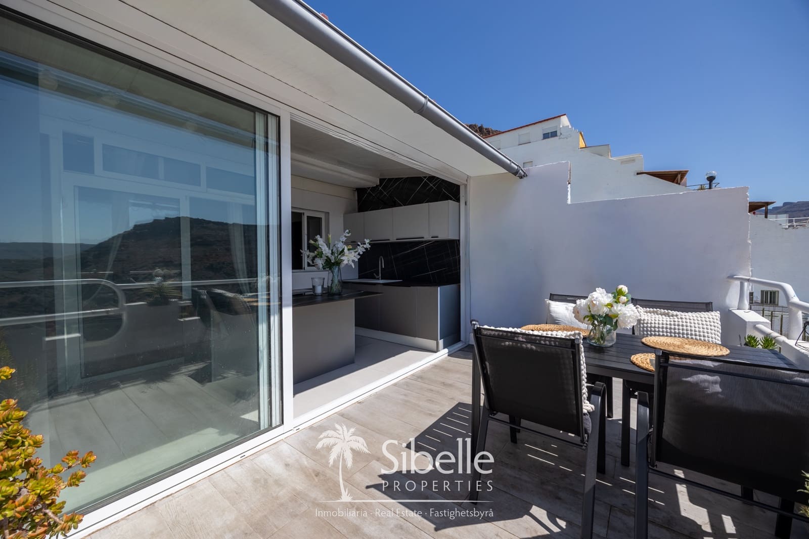 2 bedroom Apartment for sale in Playa del Cura with pool - € 260,000 (Ref: 9965853)