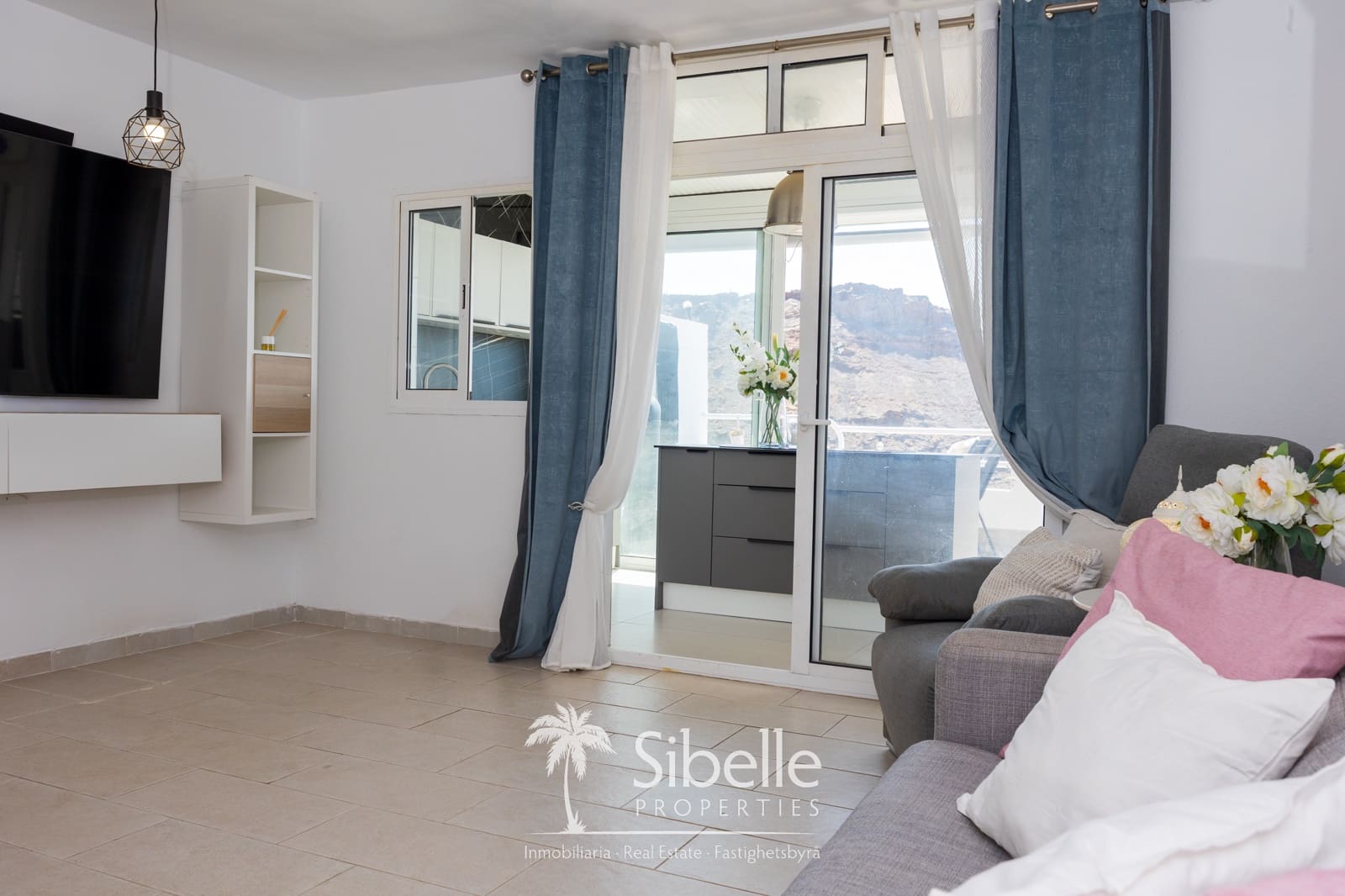 2 bedroom Apartment for sale in Playa del Cura with pool - € 260,000 (Ref: 9965853)
