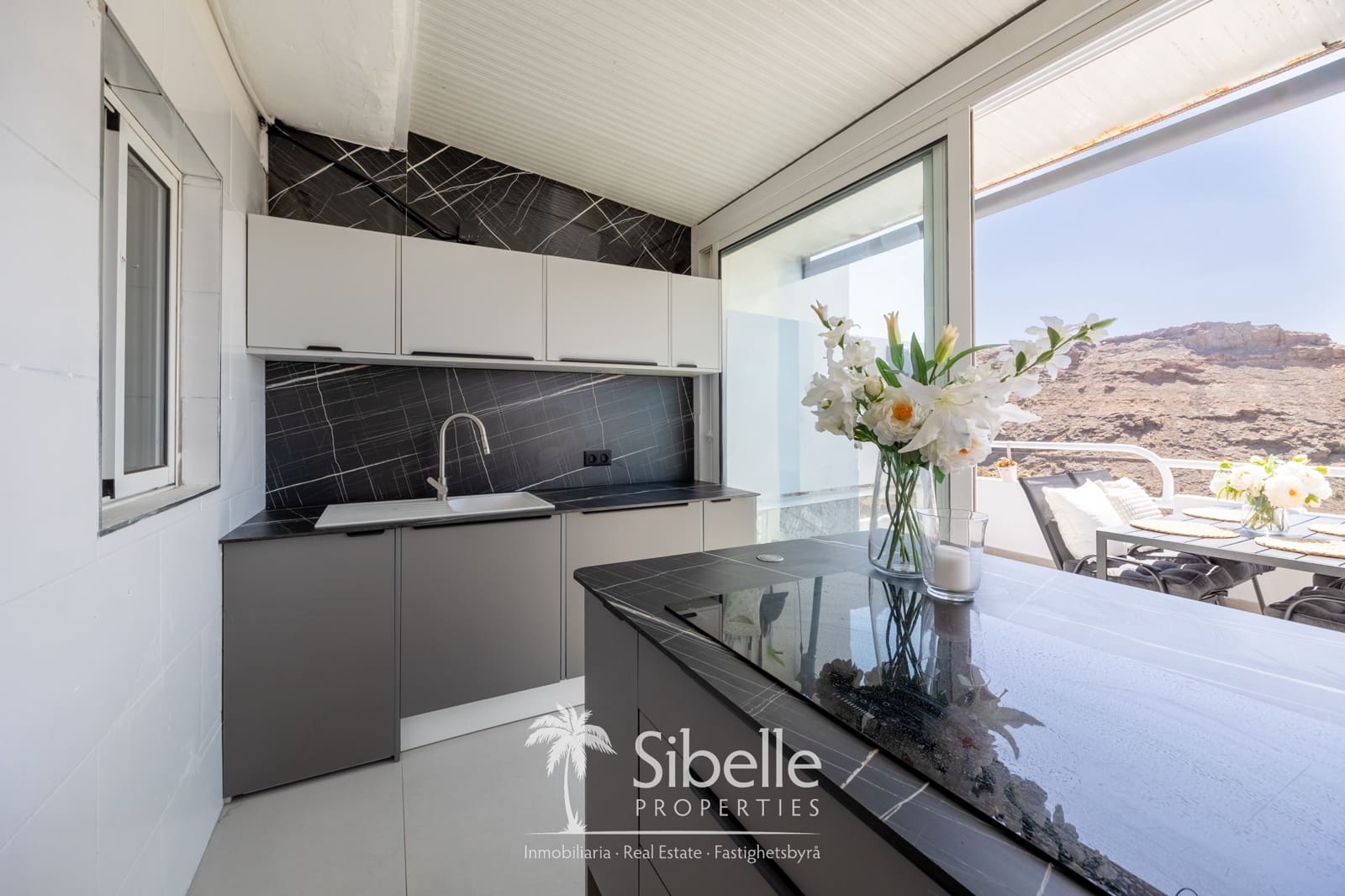 2 bedroom Apartment for sale in Playa del Cura with pool - € 260,000 (Ref: 9965853)