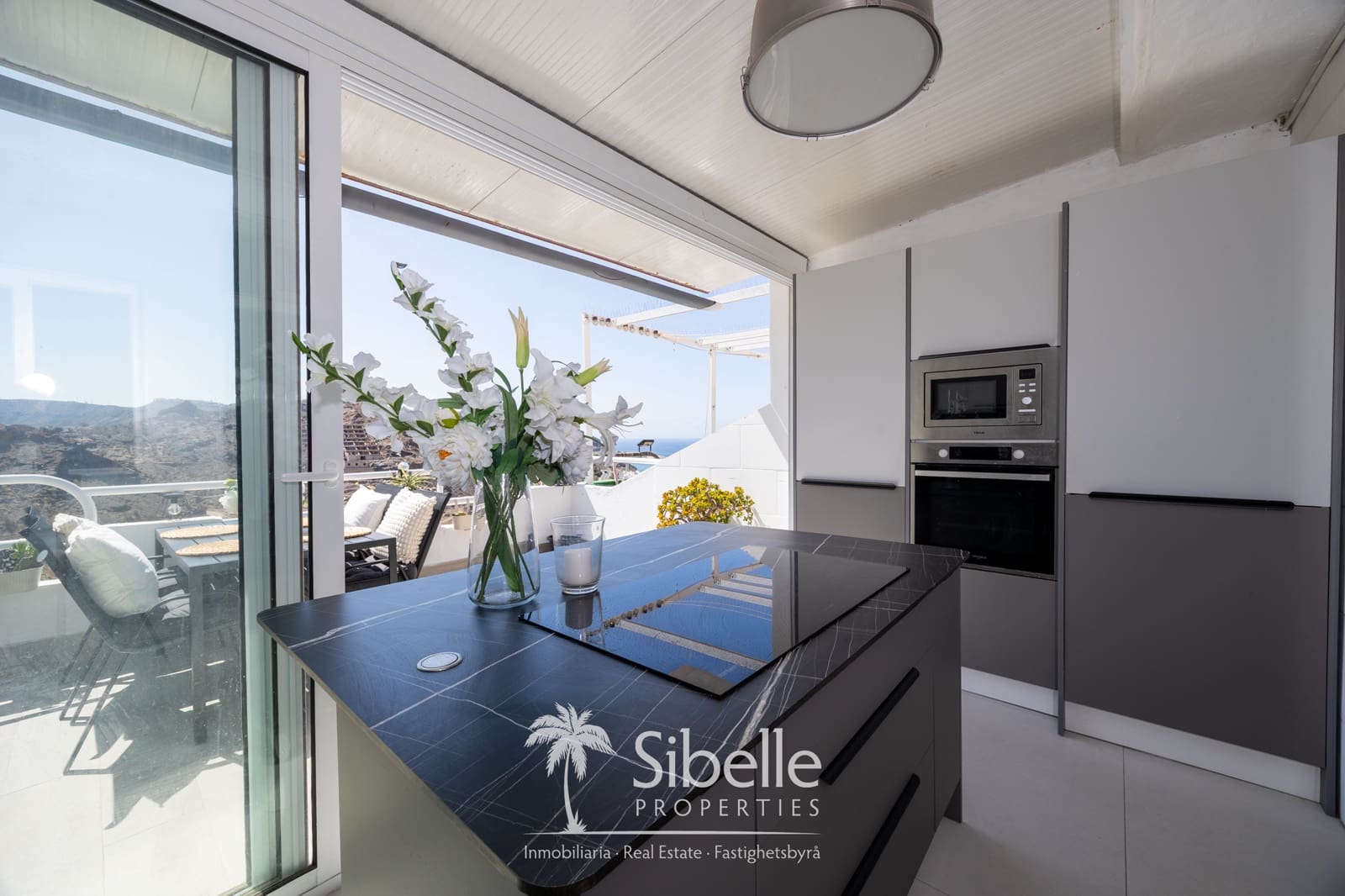 2 bedroom Apartment for sale in Playa del Cura with pool - € 260,000 (Ref: 9965853)