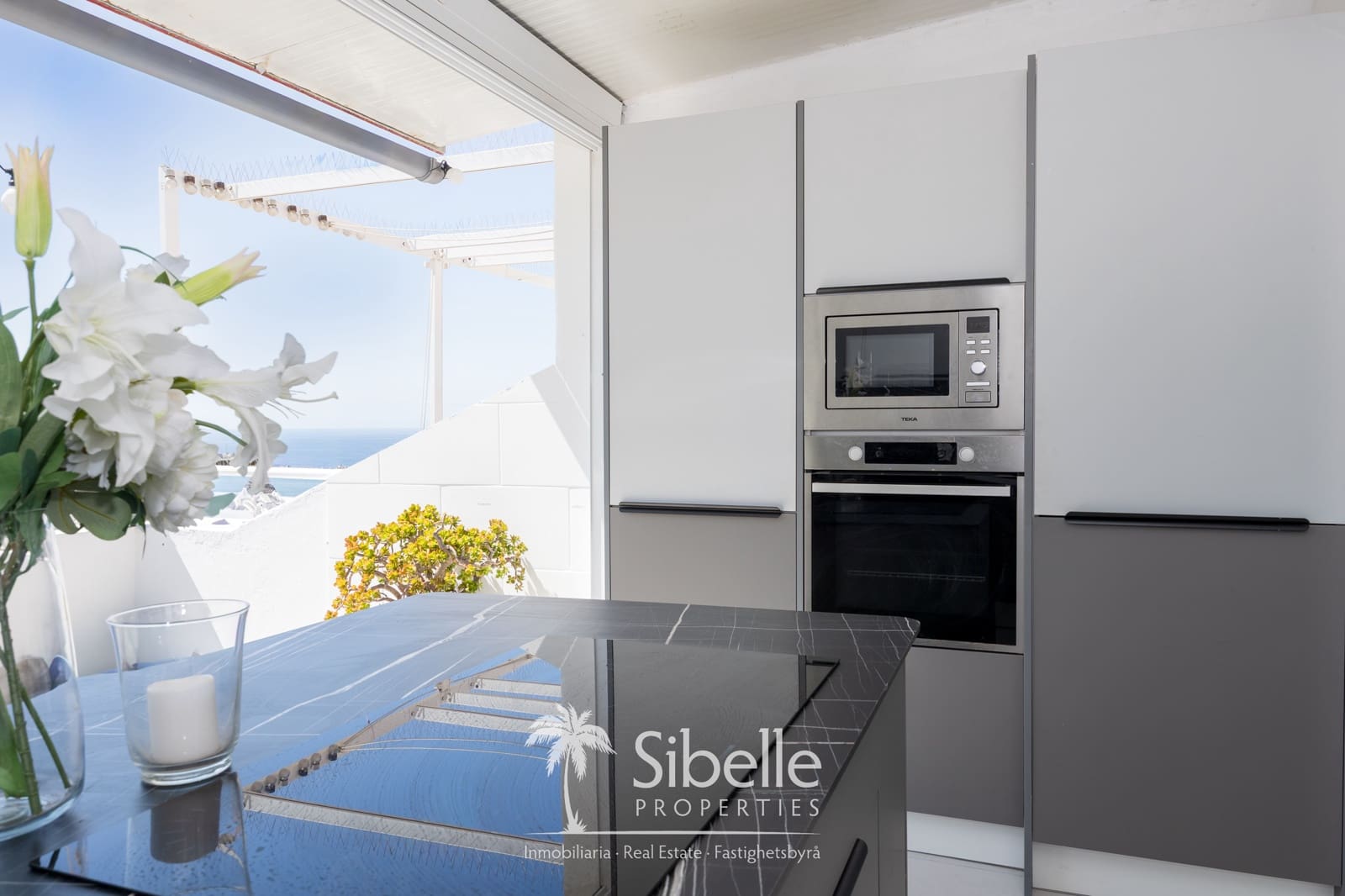 2 bedroom Apartment for sale in Playa del Cura with pool - € 260,000 (Ref: 9965853)