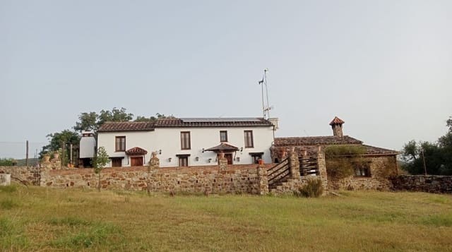 4 soveværelse Finca/Landehus til salg i Cortes de la Frontera med swimmingpool - € 350.000 (Ref: 9030620)