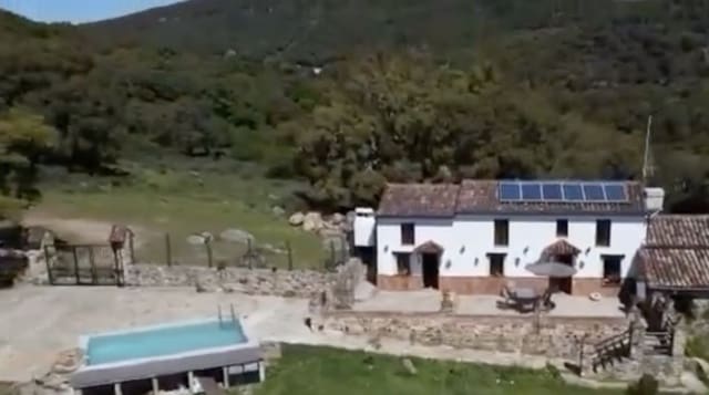 4 soveværelse Finca/Landehus til salg i Cortes de la Frontera med swimmingpool - € 350.000 (Ref: 9030620)