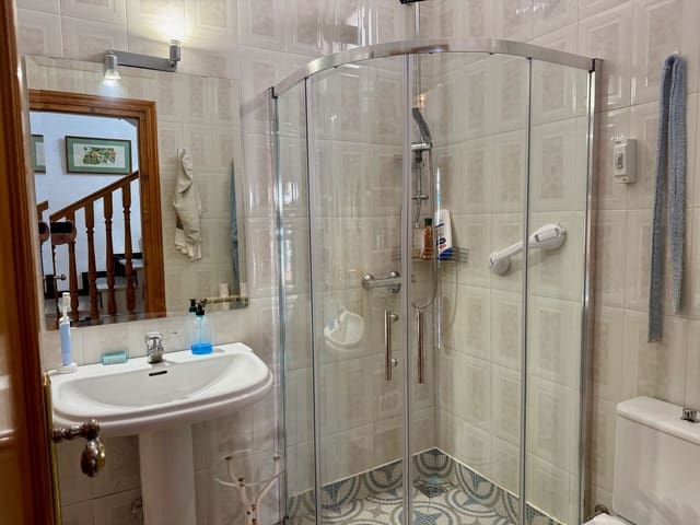 5 soveværelse Villa til salg i Otura med swimmingpool garage - € 399.000 (Ref: 9127863)