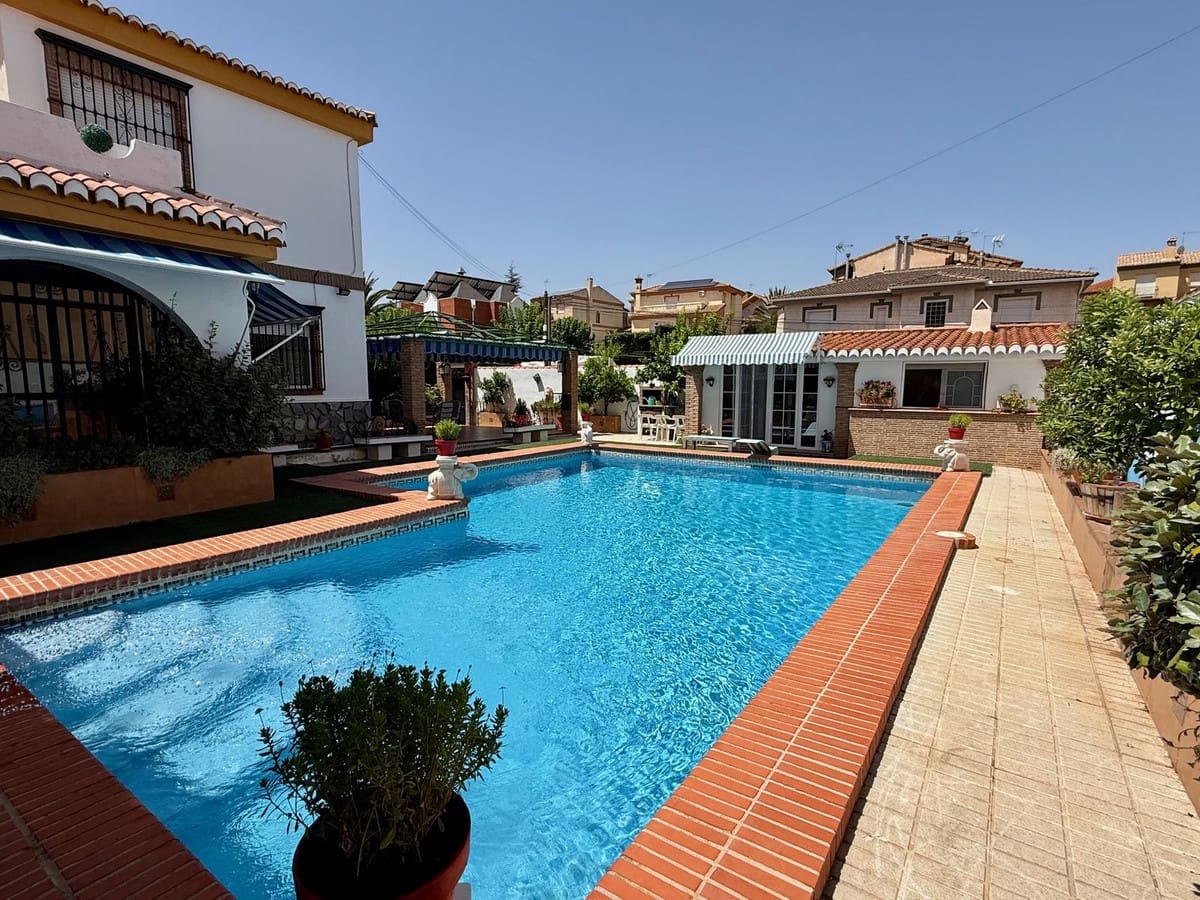 5 soveværelse Villa til salg i Otura med swimmingpool garage - € 399.000 (Ref: 9127863)