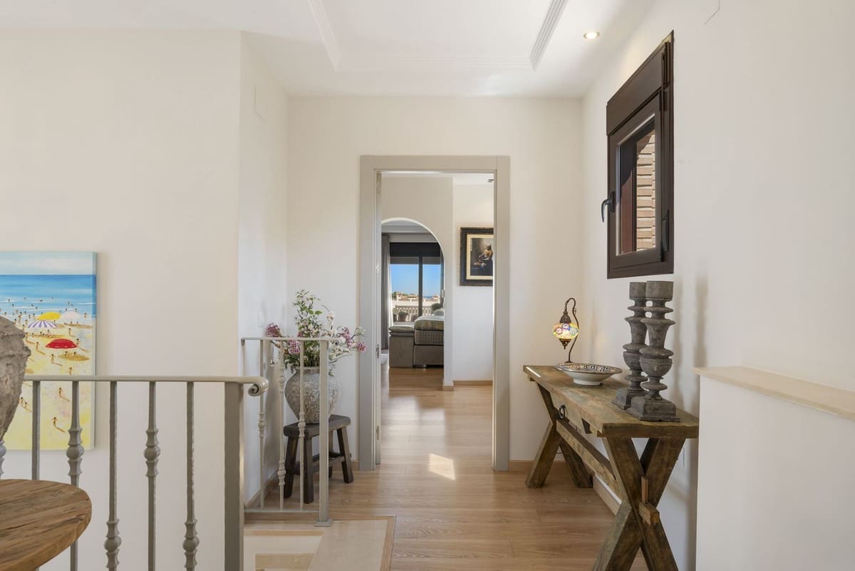 5 soveværelse Villa til salg i Mijas Costa med swimmingpool garage - € 1.750.000 (Ref: 9244451)