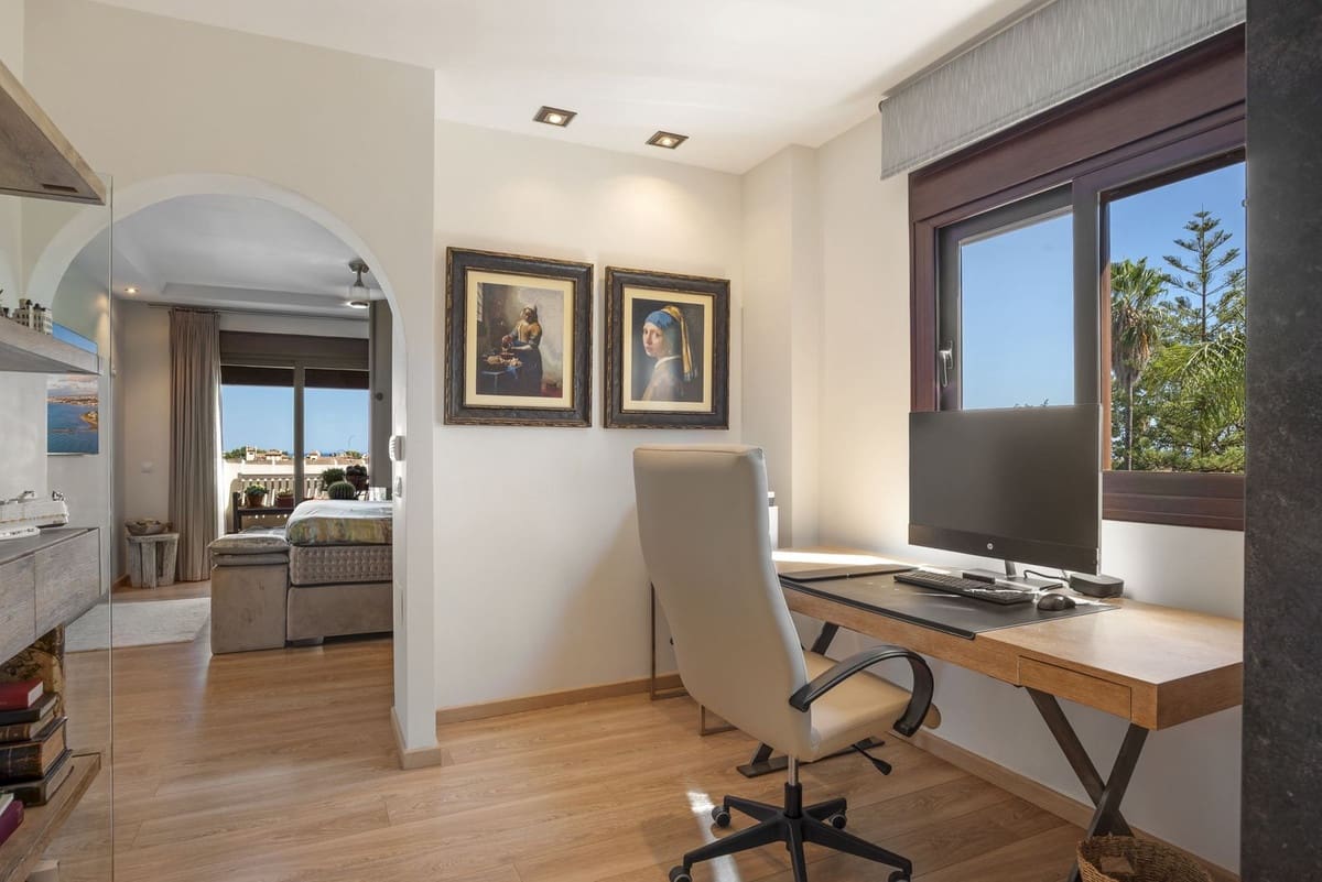 5 soveværelse Villa til salg i Mijas Costa med swimmingpool garage - € 1.750.000 (Ref: 9244451)