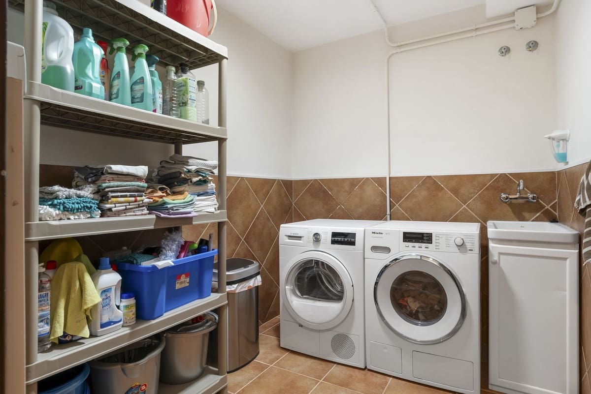 5 soveværelse Villa til salg i Mijas Costa med swimmingpool garage - € 1.750.000 (Ref: 9244451)