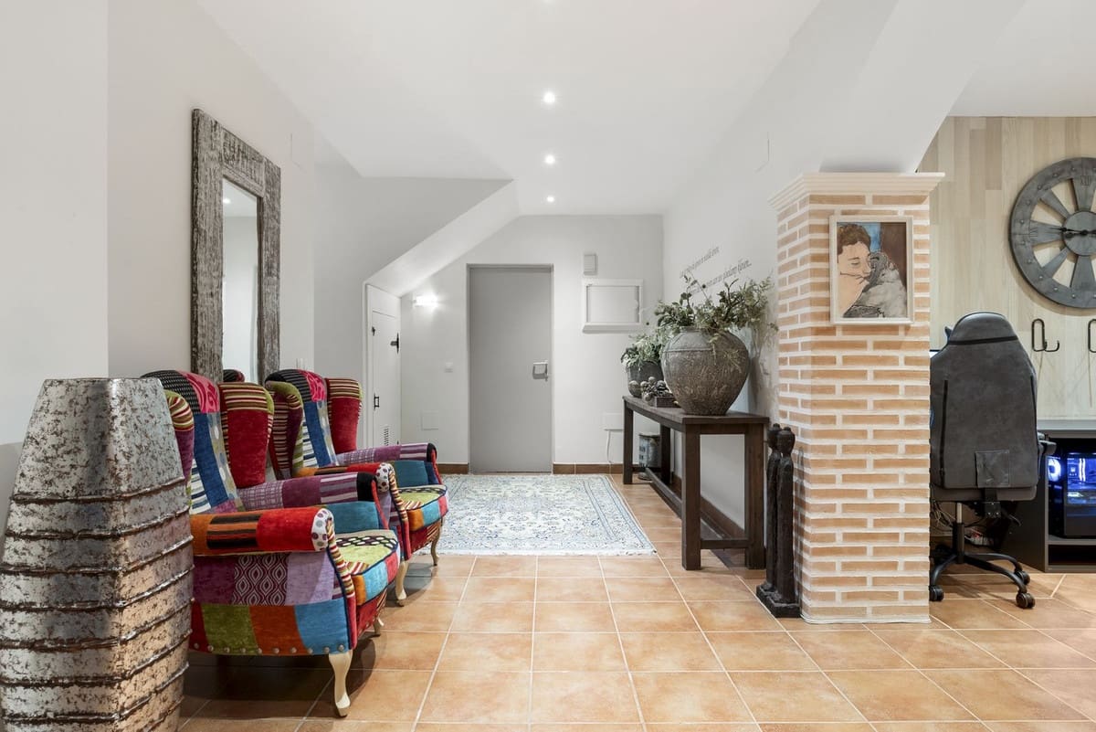 5 soveværelse Villa til salg i Mijas Costa med swimmingpool garage - € 1.750.000 (Ref: 9244451)