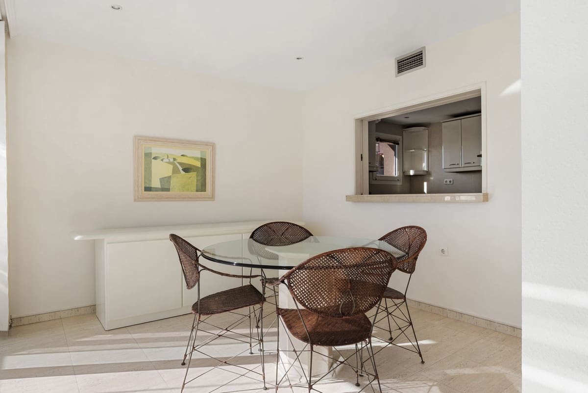 3 slaapkamer Penthouse te koop in Torremolinos met zwembad - € 980.000 (Ref: 9484079)