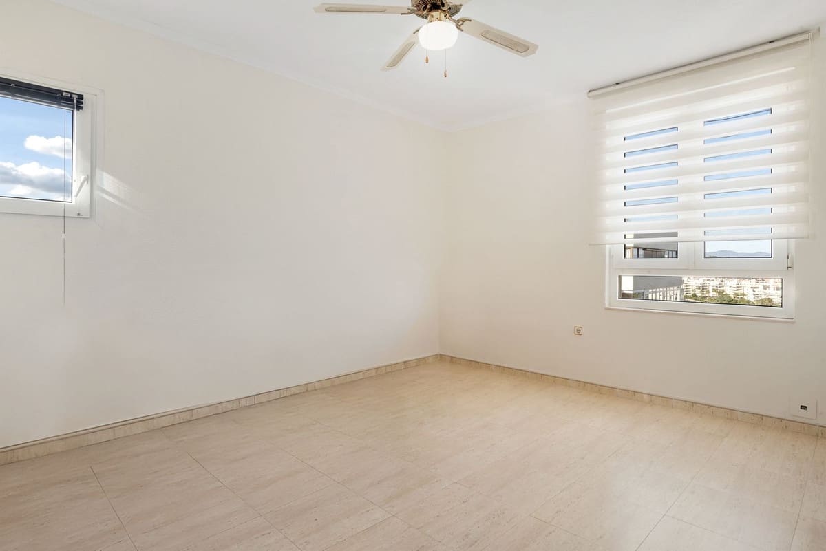 3 slaapkamer Penthouse te koop in Torremolinos met zwembad - € 980.000 (Ref: 9484079)