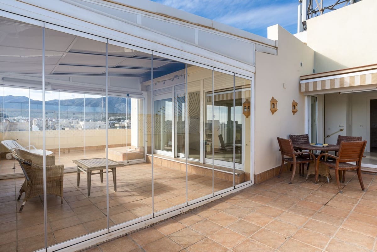 3 slaapkamer Penthouse te koop in Torremolinos met zwembad - € 980.000 (Ref: 9484079)