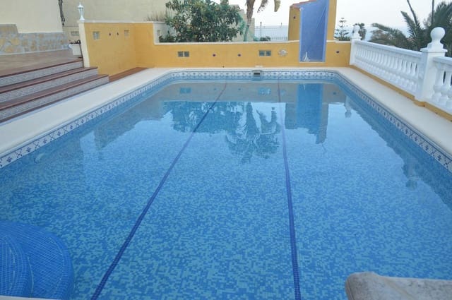 Chalet de 4 habitaciones en Cumbre del Sol, Benitachell / Benitatxell en venta con piscina garaje - 585.000 € (Ref: 9386330)