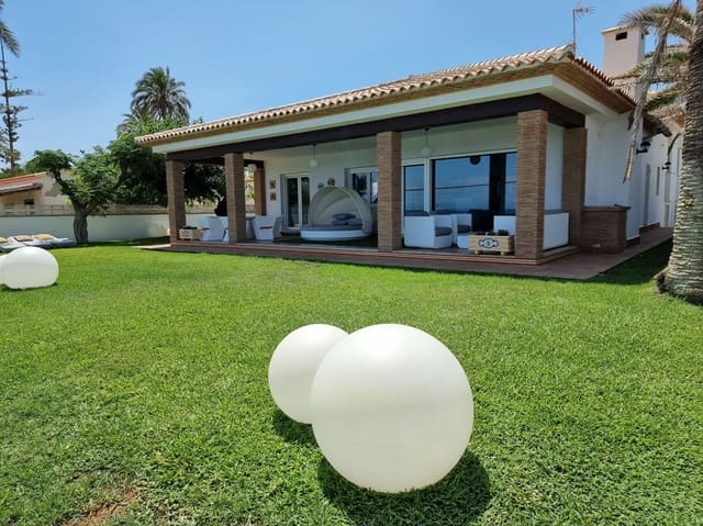 4 bedroom Villa for sale in Dénia - € 2,300,000 (Ref: 9386336)