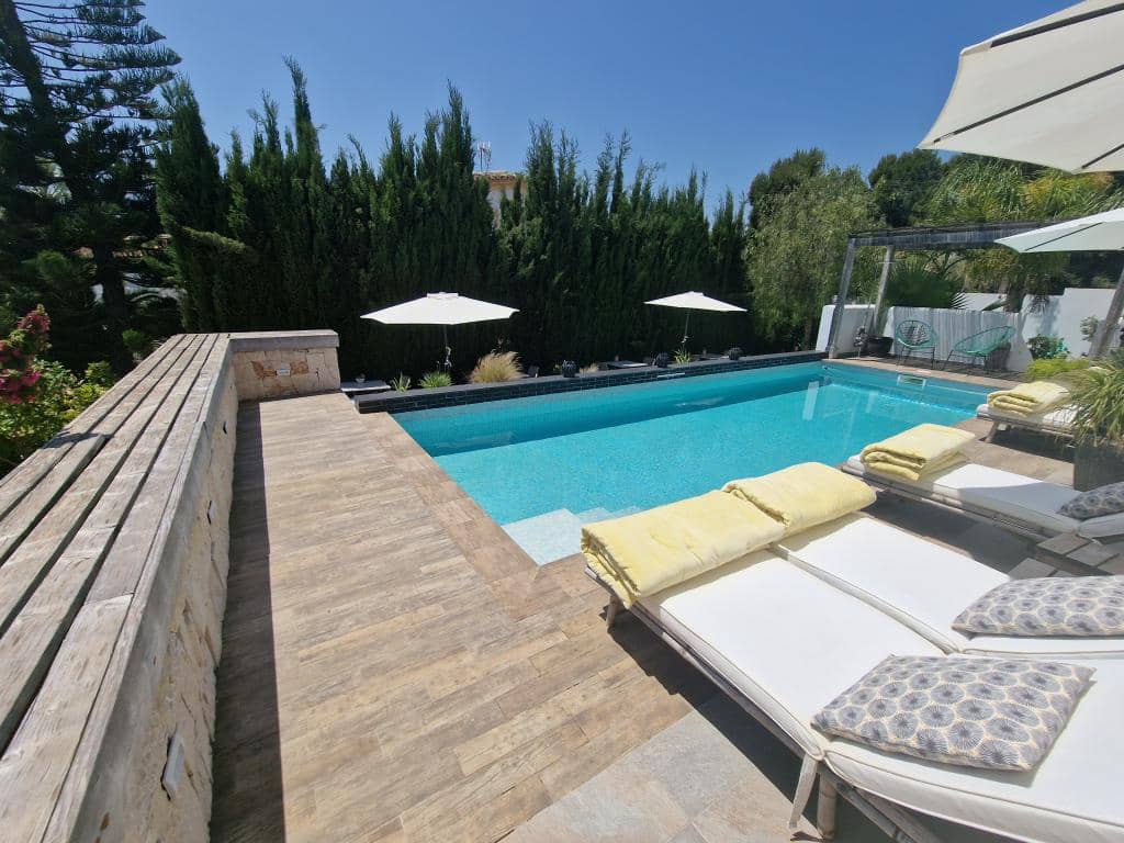 7 bedroom Villa for sale in Benissa with pool - € 1,350,000 (Ref: 9386338)