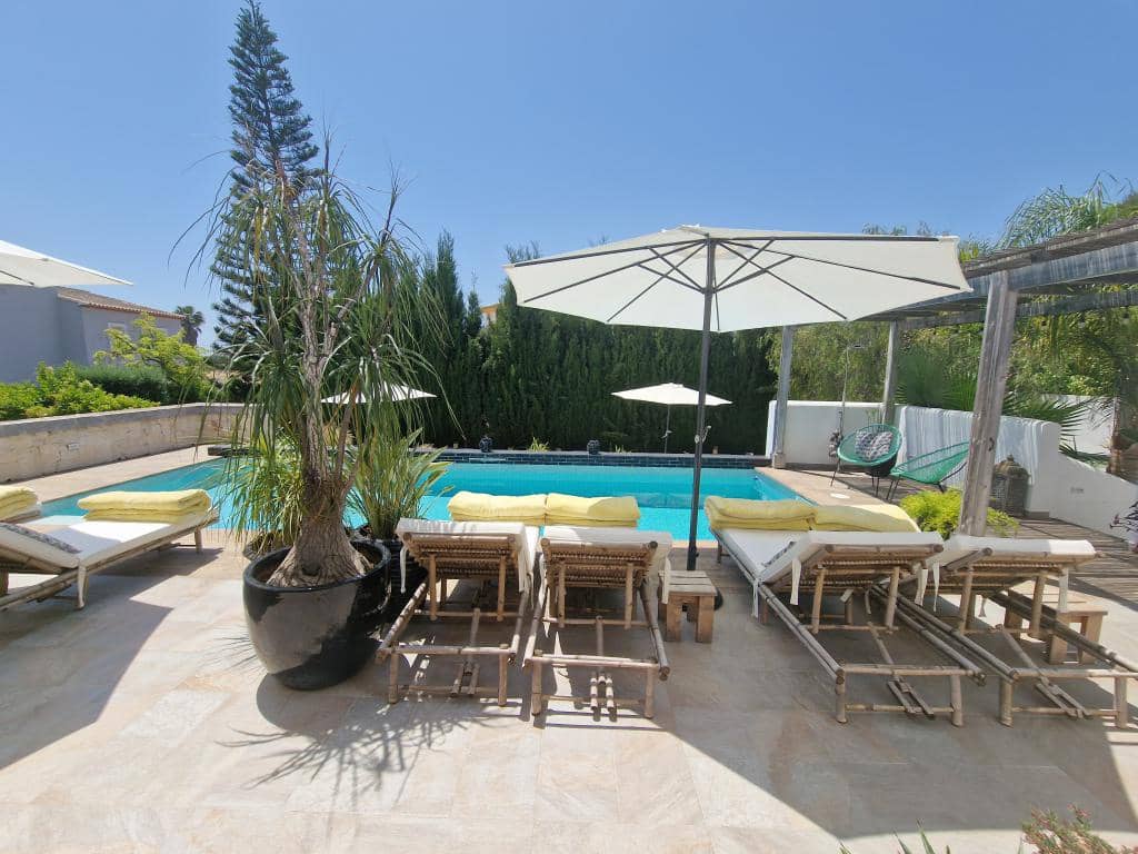 7 bedroom Villa for sale in Benissa with pool - € 1,350,000 (Ref: 9386338)
