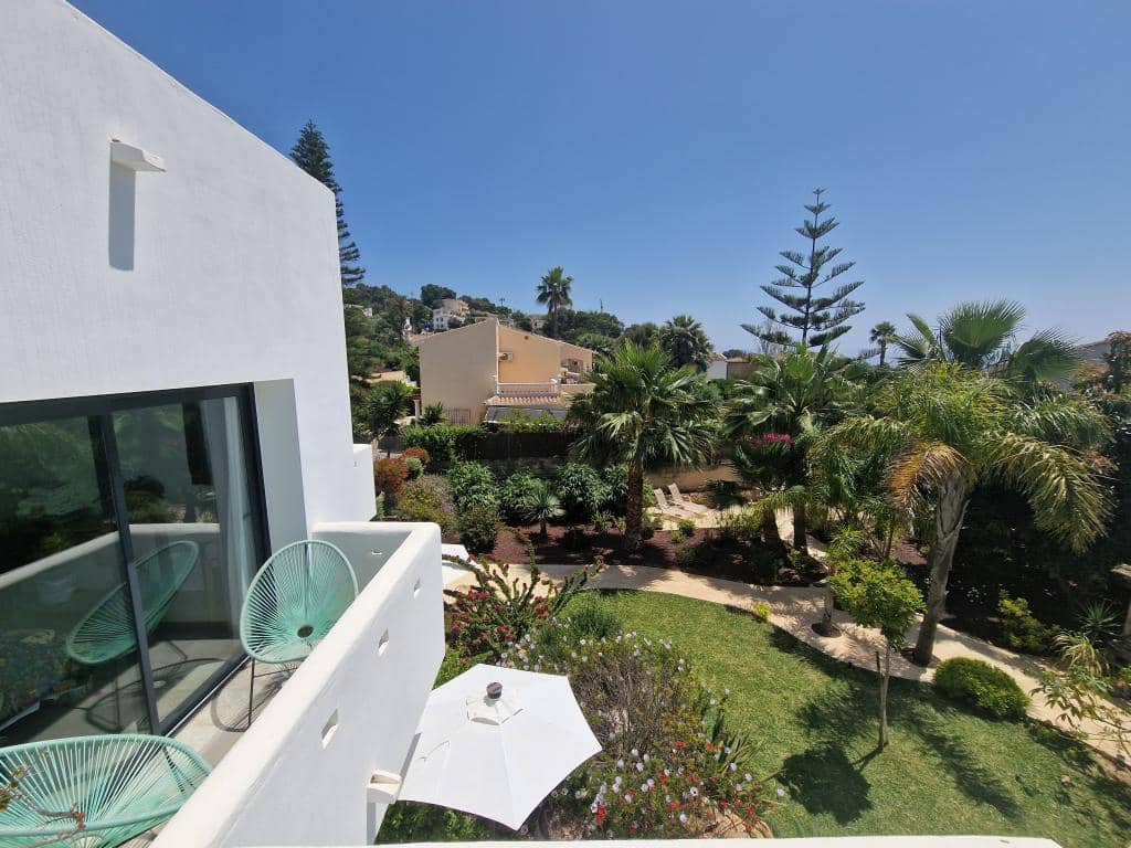 7 bedroom Villa for sale in Benissa with pool - € 1,350,000 (Ref: 9386338)