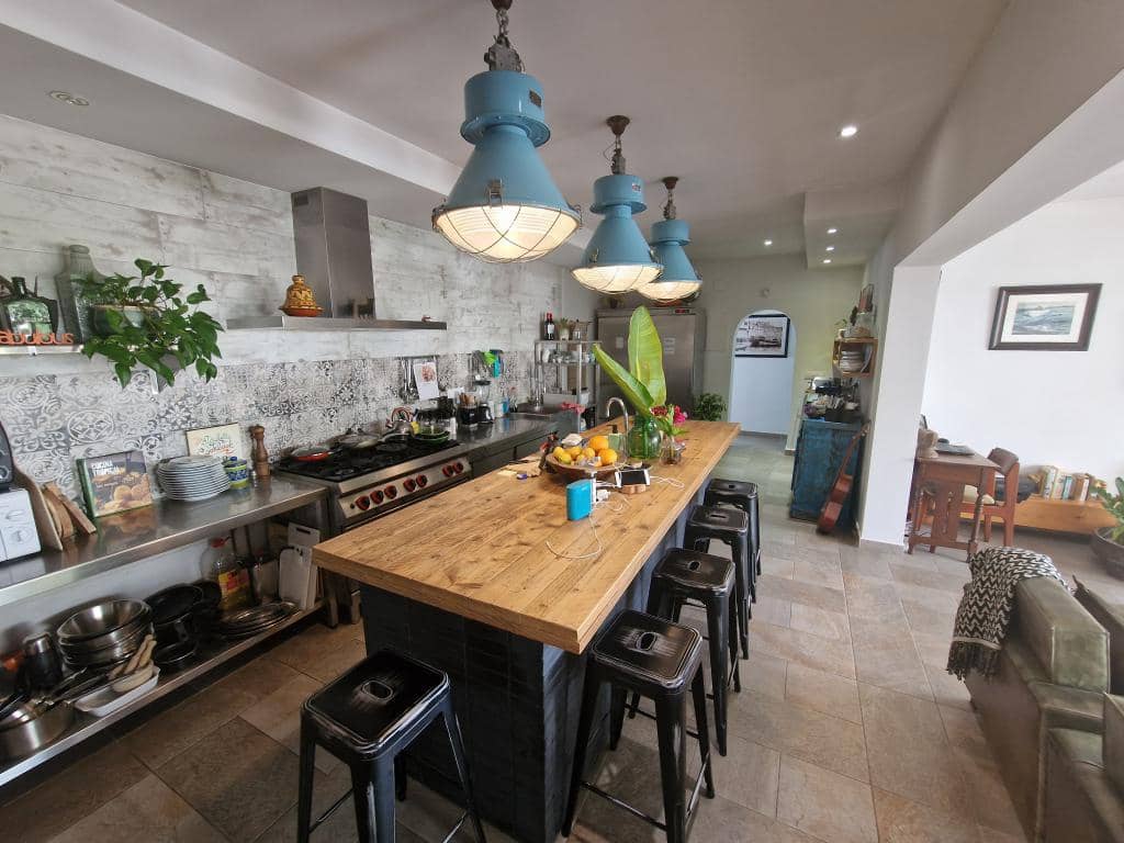 7 bedroom Villa for sale in Benissa with pool - € 1,350,000 (Ref: 9386338)