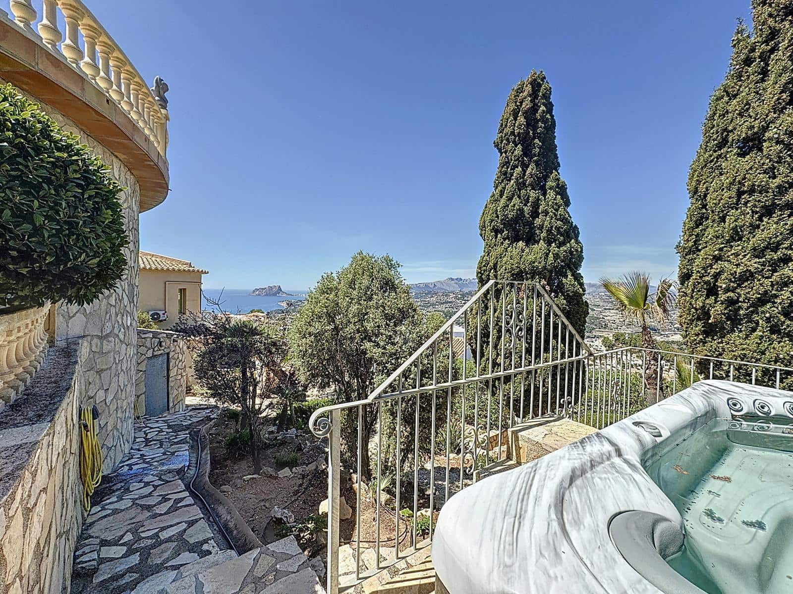 3 bedroom Villa for sale in Benitachell / Benitatxell with pool garage - € 850,000 (Ref: 9386340)