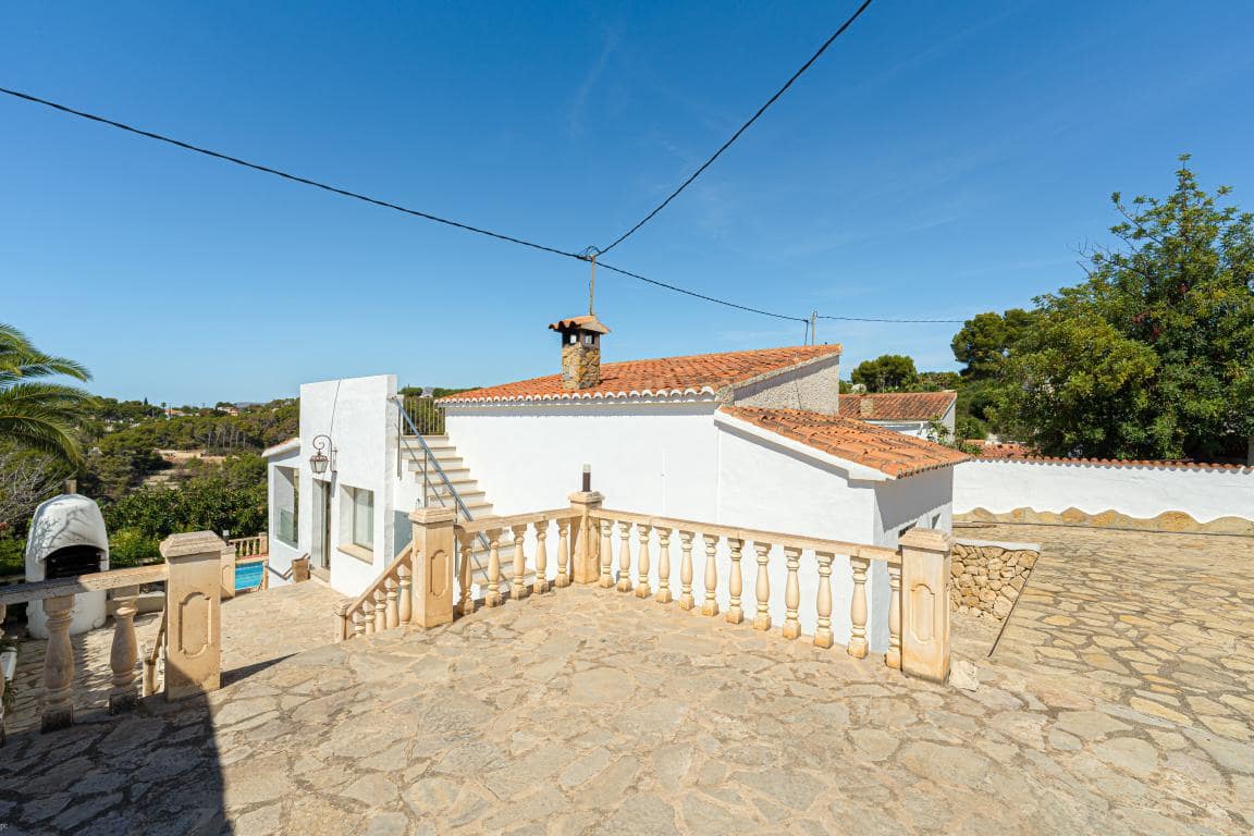 3 bedroom Villa for sale in Benissa with pool - € 585,000 (Ref: 9386341)