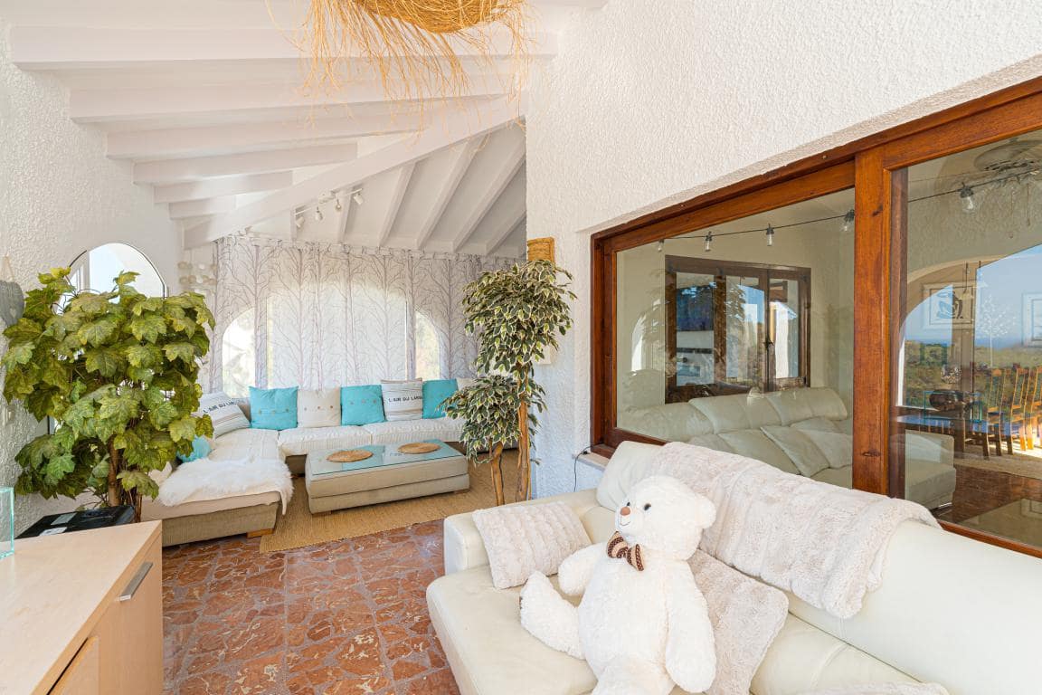 6 soverom Villa til salgs i Moraira med svømmebasseng garasje - € 795 000 (Ref: 9386342)