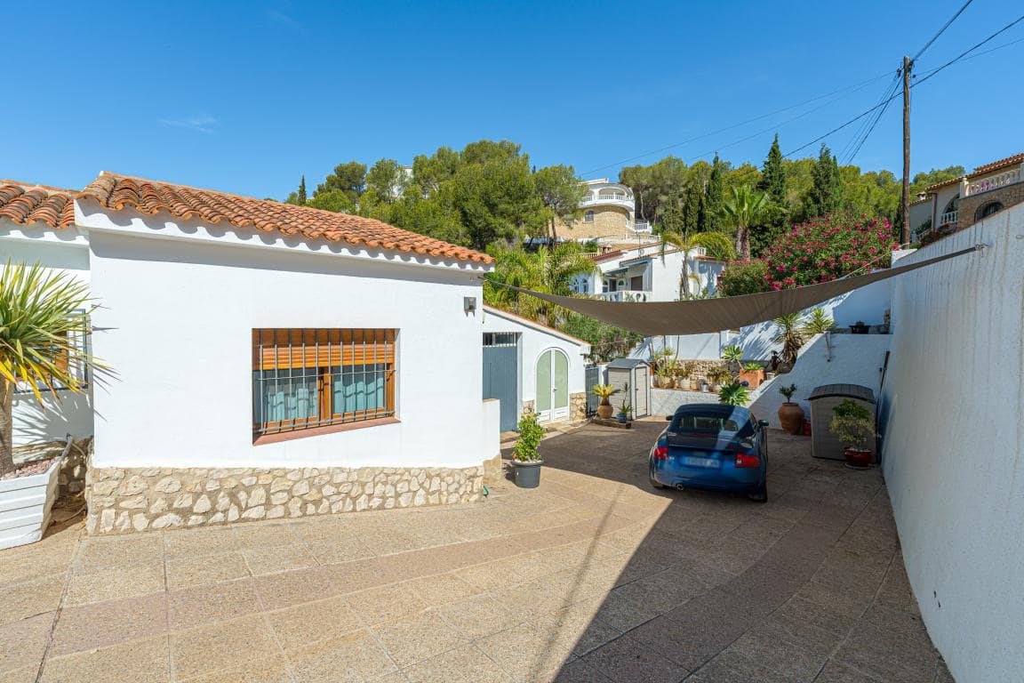 6 soverom Villa til salgs i Moraira med svømmebasseng garasje - € 795 000 (Ref: 9386342)