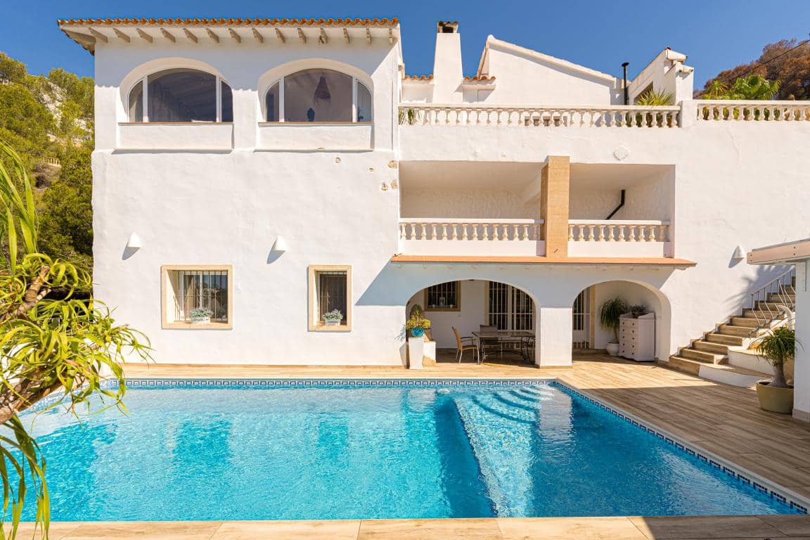 6 soverom Villa til salgs i Moraira med svømmebasseng garasje - € 795 000 (Ref: 9386342)