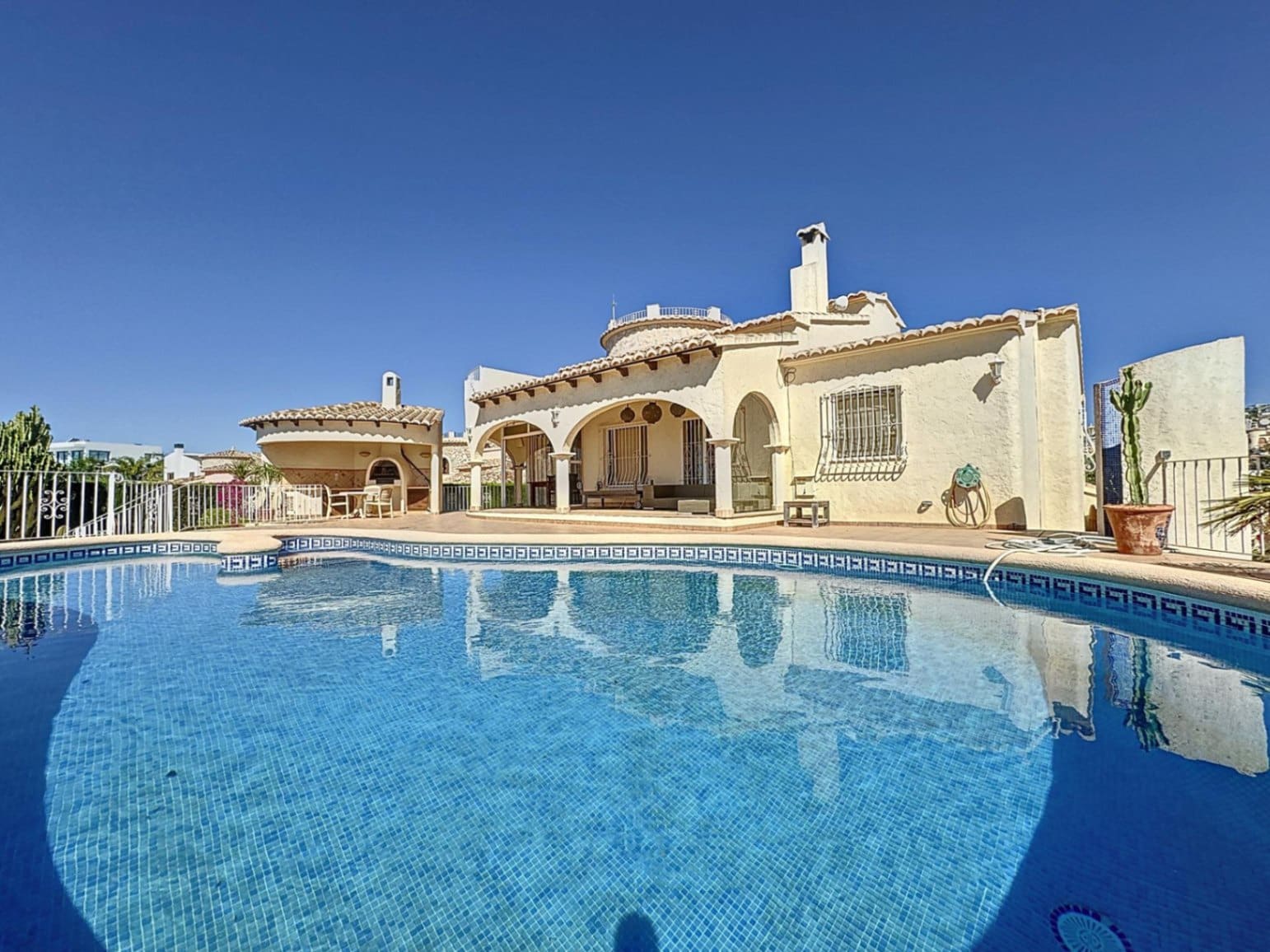 3 soveværelse Villa til salg i Benitachell / Benitatxell med swimmingpool garage - € 1.700.000 (Ref: 9386344)