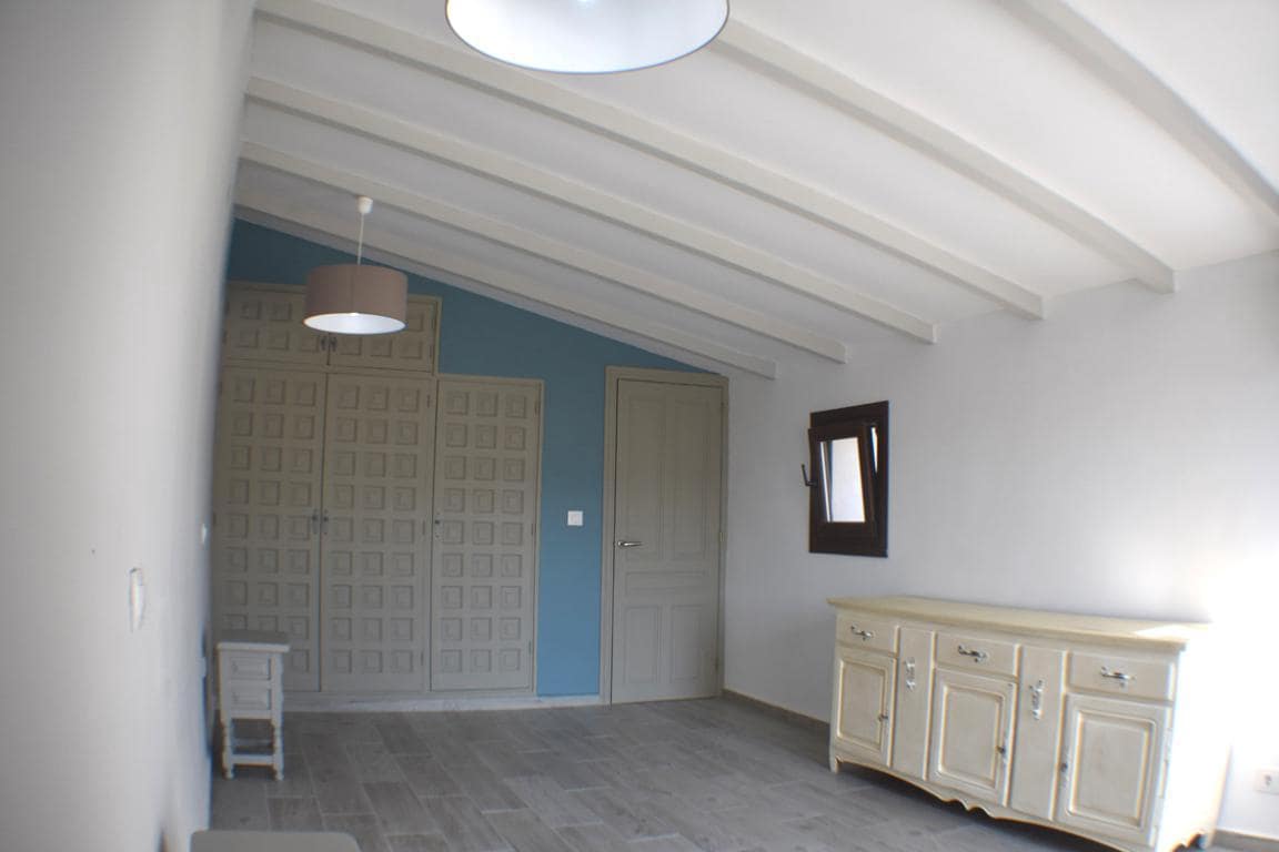 Chalet de 5 habitaciones en Moraira en venta - 595.000 € (Ref: 9386347)