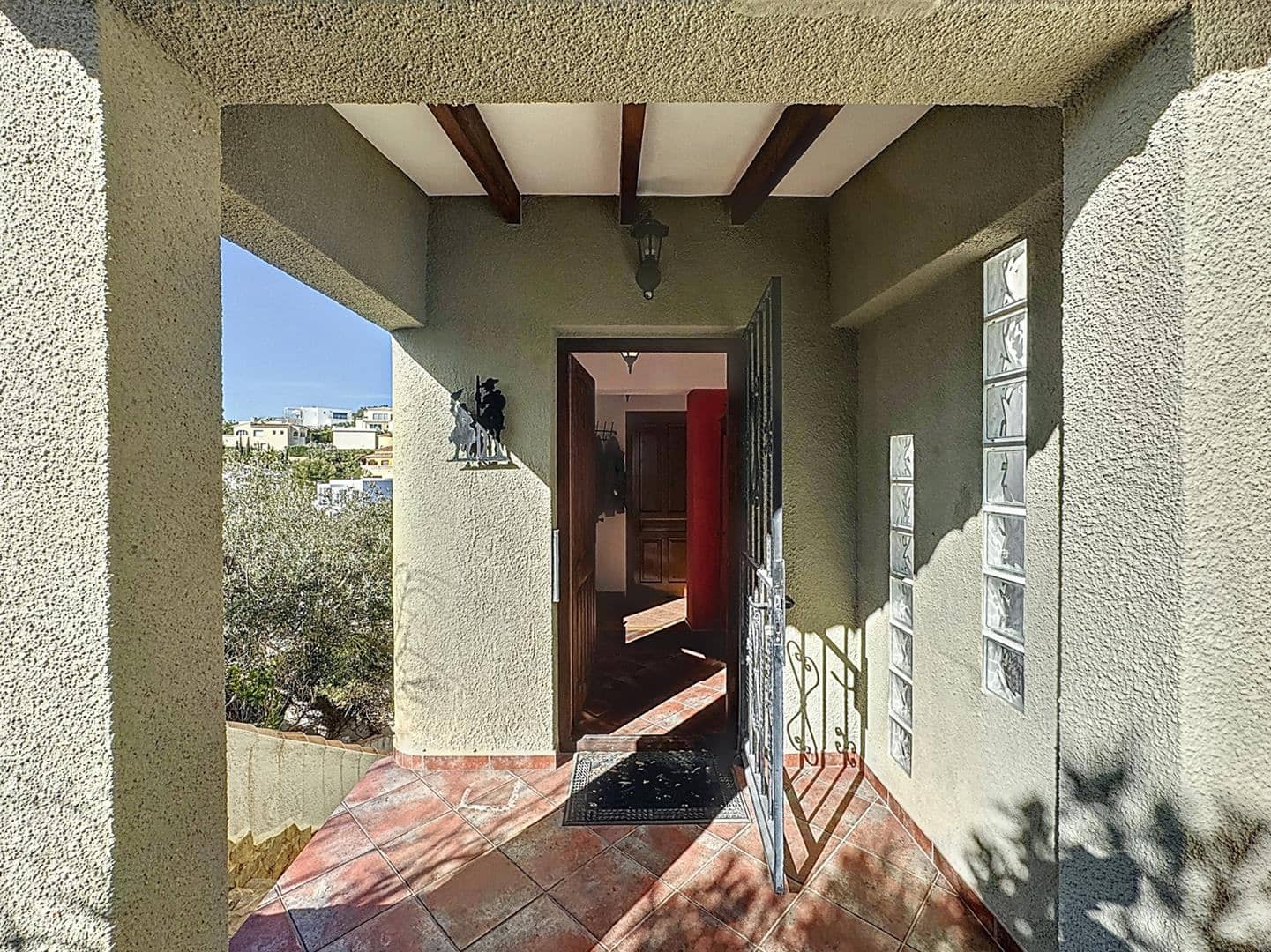 2 bedroom Villa for sale in Benitachell / Benitatxell with pool garage - € 550,000 (Ref: 9386352)