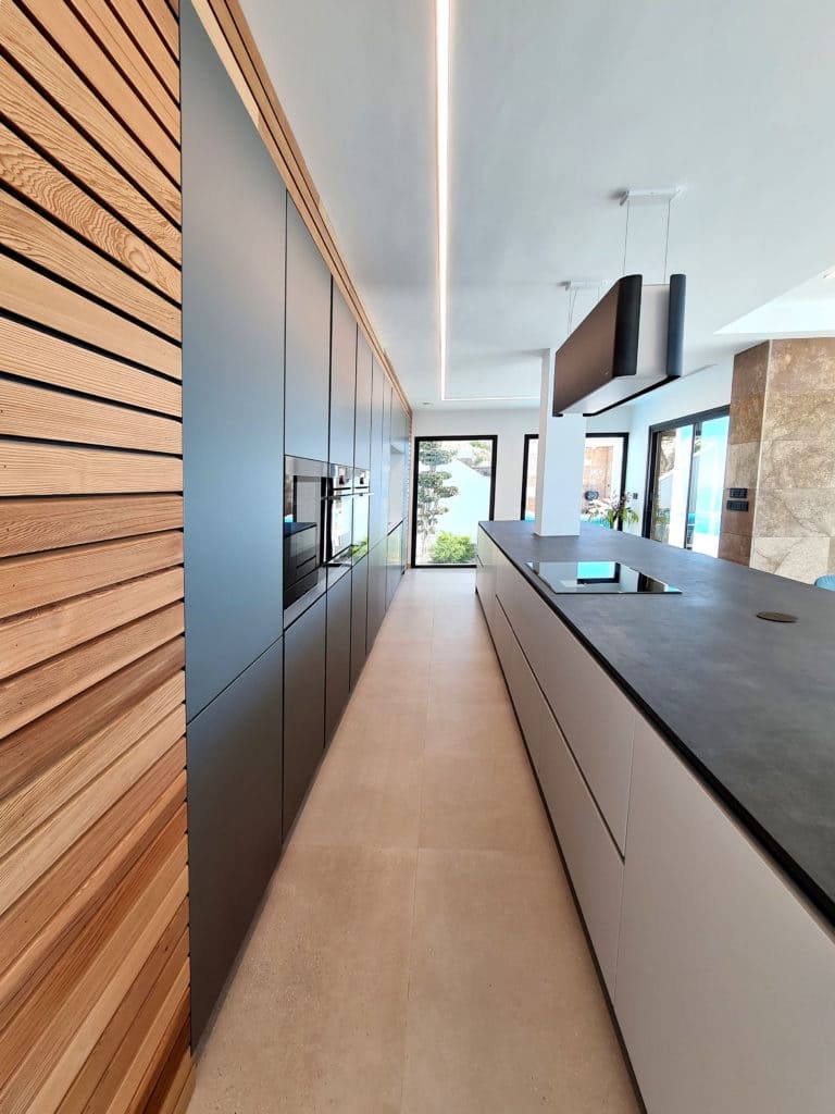 4 bedroom Villa for sale in Benitachell / Benitatxell with pool garage - € 1,990,000 (Ref: 9386353)