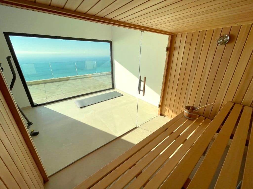 4 bedroom Villa for sale in Benitachell / Benitatxell with pool garage - € 1,990,000 (Ref: 9386353)