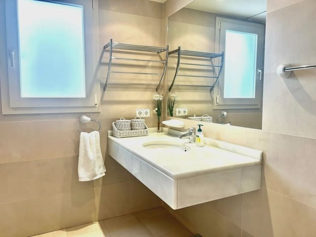 2 quarto Penthouse para venda em Moraira, Teulada-Moraira com piscina - 649 000 € (Ref: 9548616)