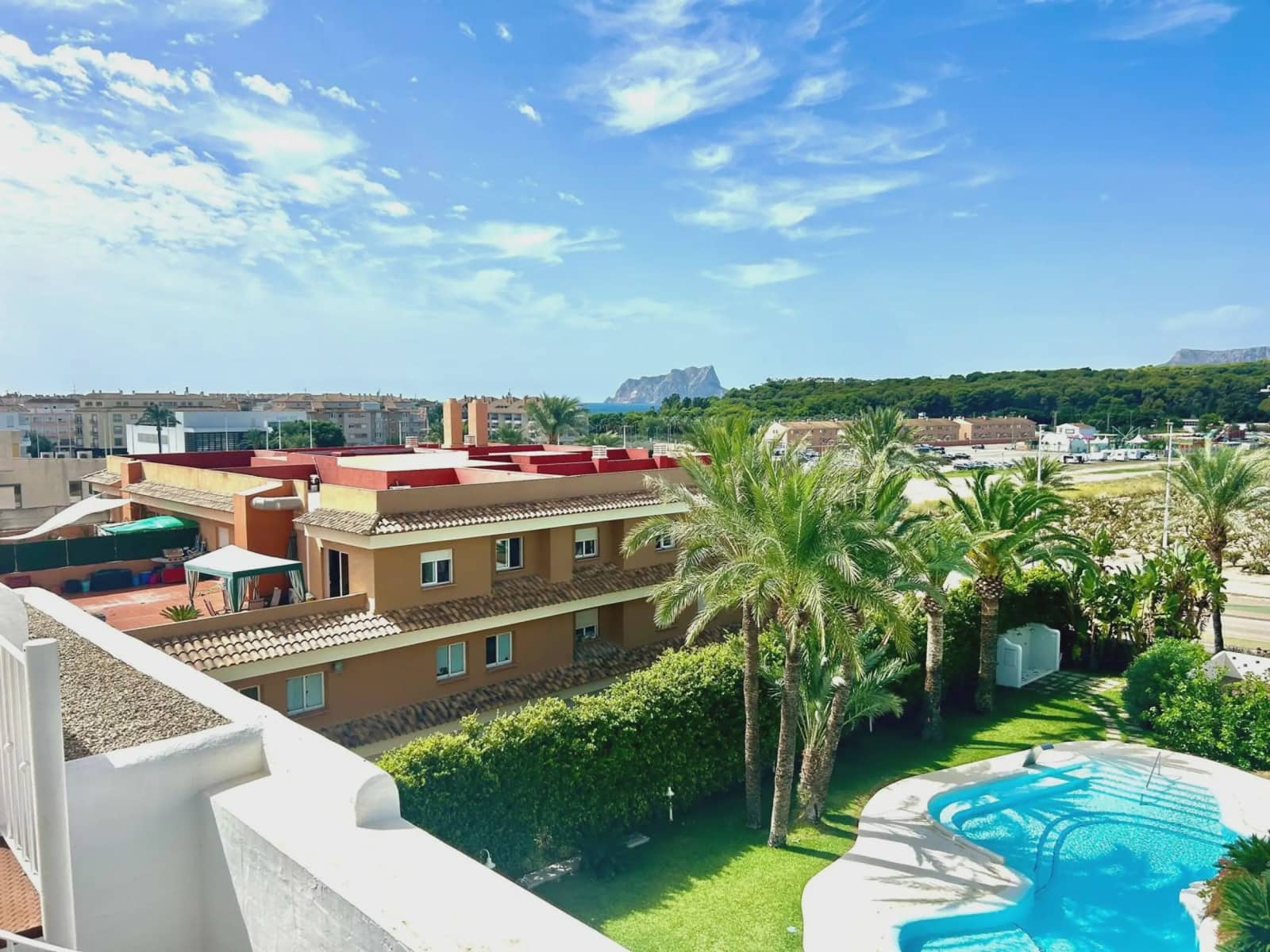 2 quarto Penthouse para venda em Moraira com piscina - 649 000 € (Ref: 9548616)