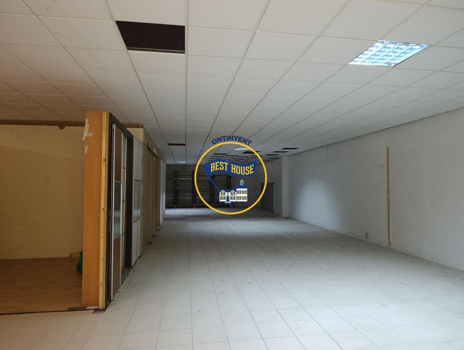 Ufficio da affittare in Muro de Alcoy con garage - 1.500 € (Rif: 10021099)