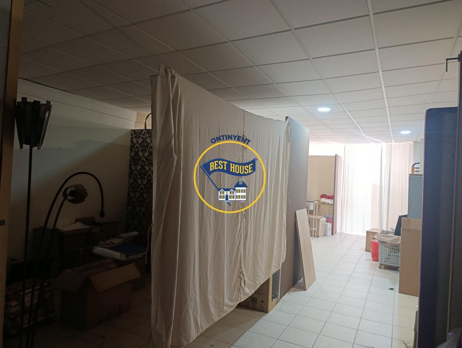 Ufficio da affittare in Muro de Alcoy con garage - 1.500 € (Rif: 10021099)