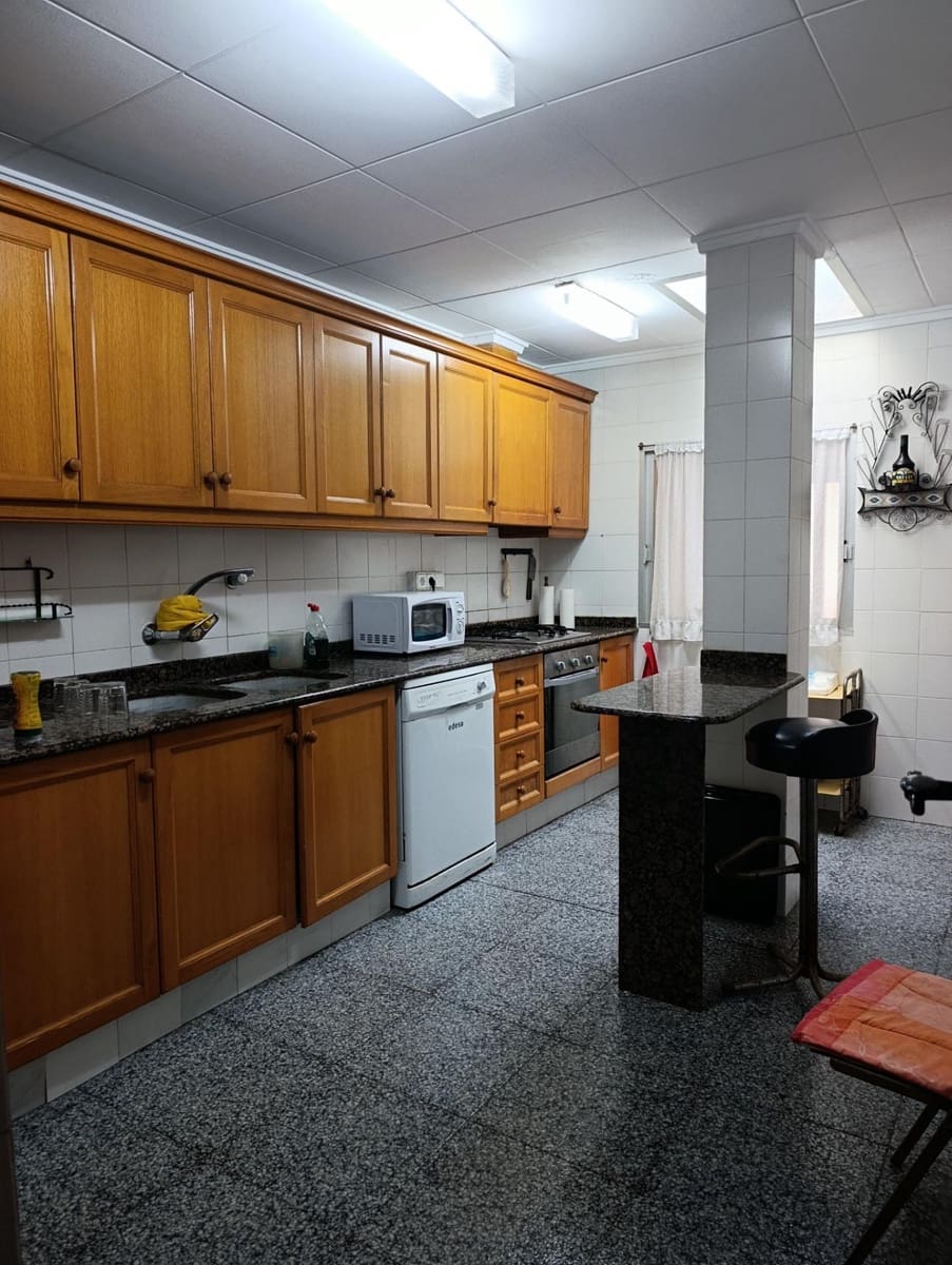4 bedroom Villa for sale in Ontinyent with pool - € 250,000 (Ref: 10067864)