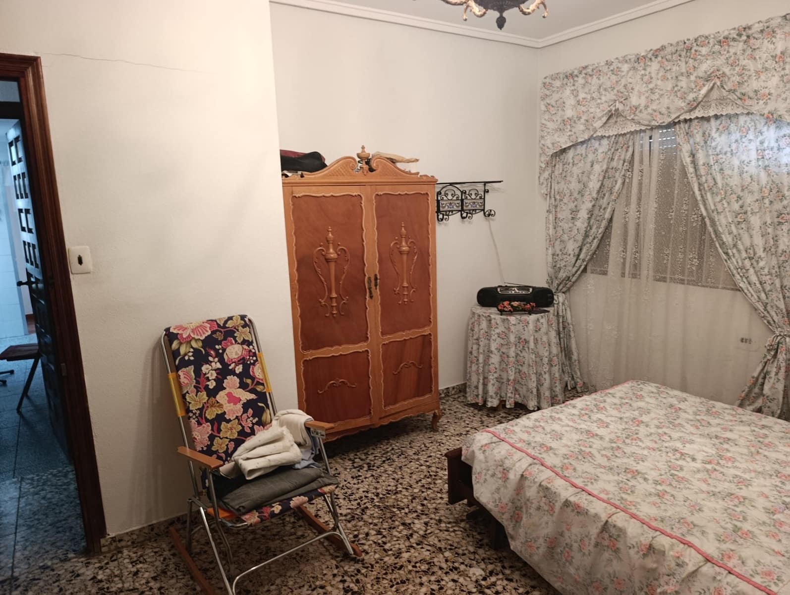 4 bedroom Villa for sale in Ontinyent with pool - € 250,000 (Ref: 10067864)