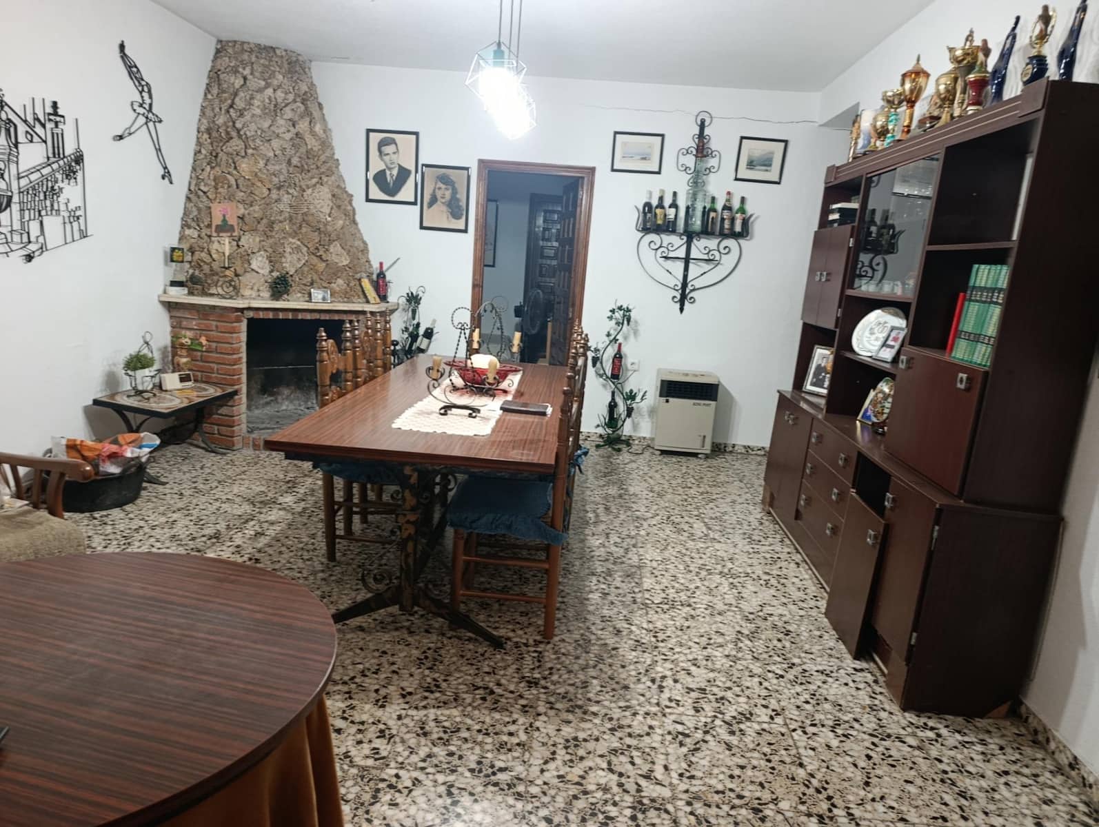 4 bedroom Villa for sale in Ontinyent with pool - € 250,000 (Ref: 10067864)
