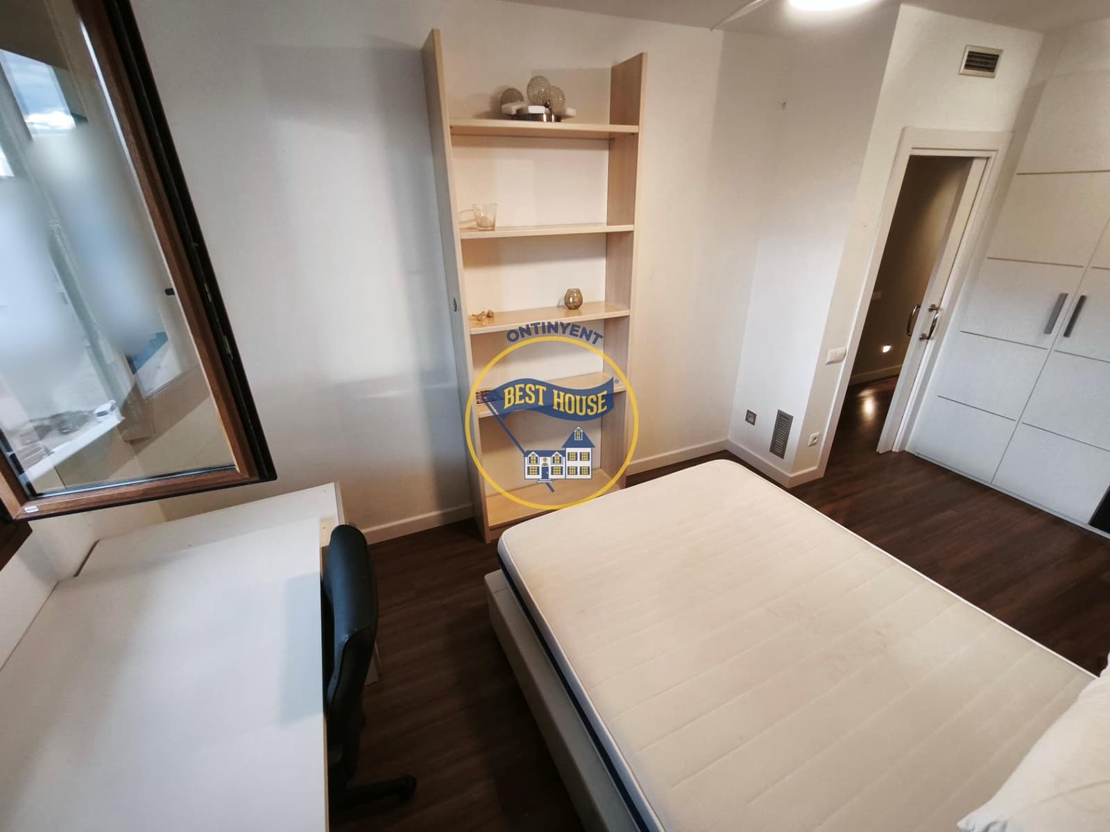 Piso de 3 habitaciones en Ontinyent en venta - 380.000 € (Ref: 10076611)