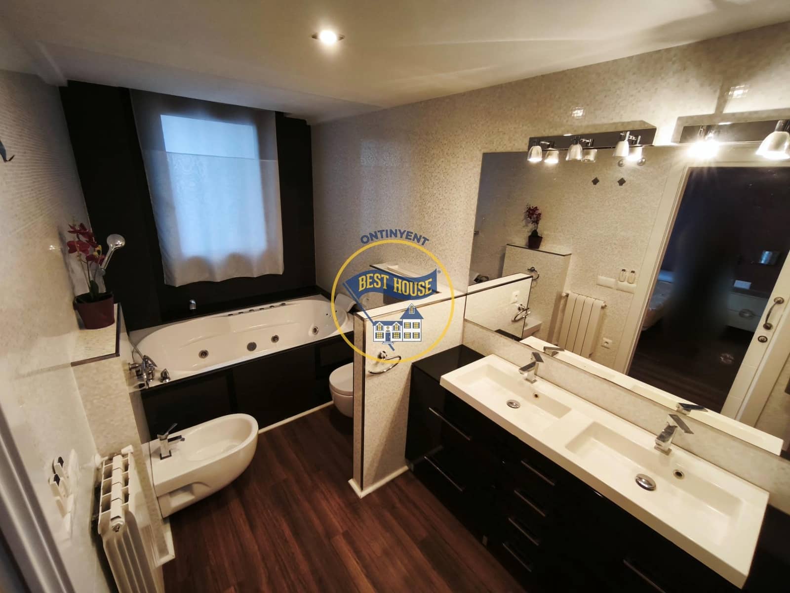 Piso de 3 habitaciones en Ontinyent en venta - 380.000 € (Ref: 10076611)