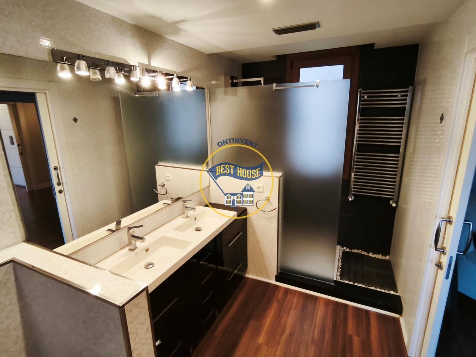 Piso de 3 habitaciones en Ontinyent en venta - 380.000 € (Ref: 10076611)