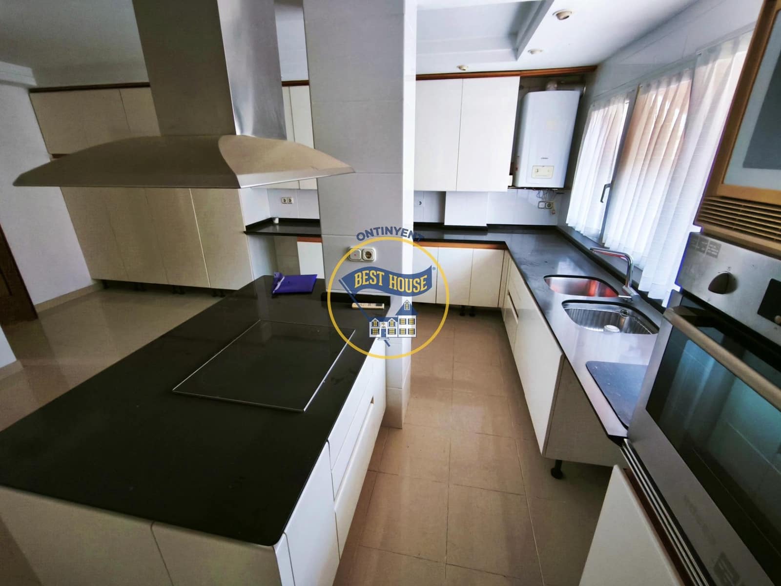 3 makuuhuone Asunto myytävänä paikassa Ontinyent - 290 000 € (Ref: 10076612)