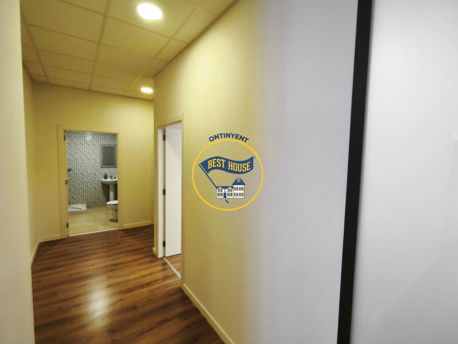 7 Zimmer Gewerbe zu vermieten in Ontinyent - 1.000 € (Ref: 10089619)