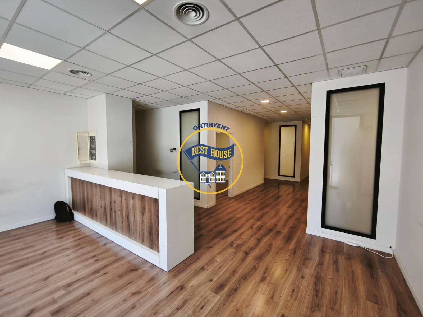 7 Zimmer Gewerbe zu vermieten in Ontinyent - 1.000 € (Ref: 10089619)