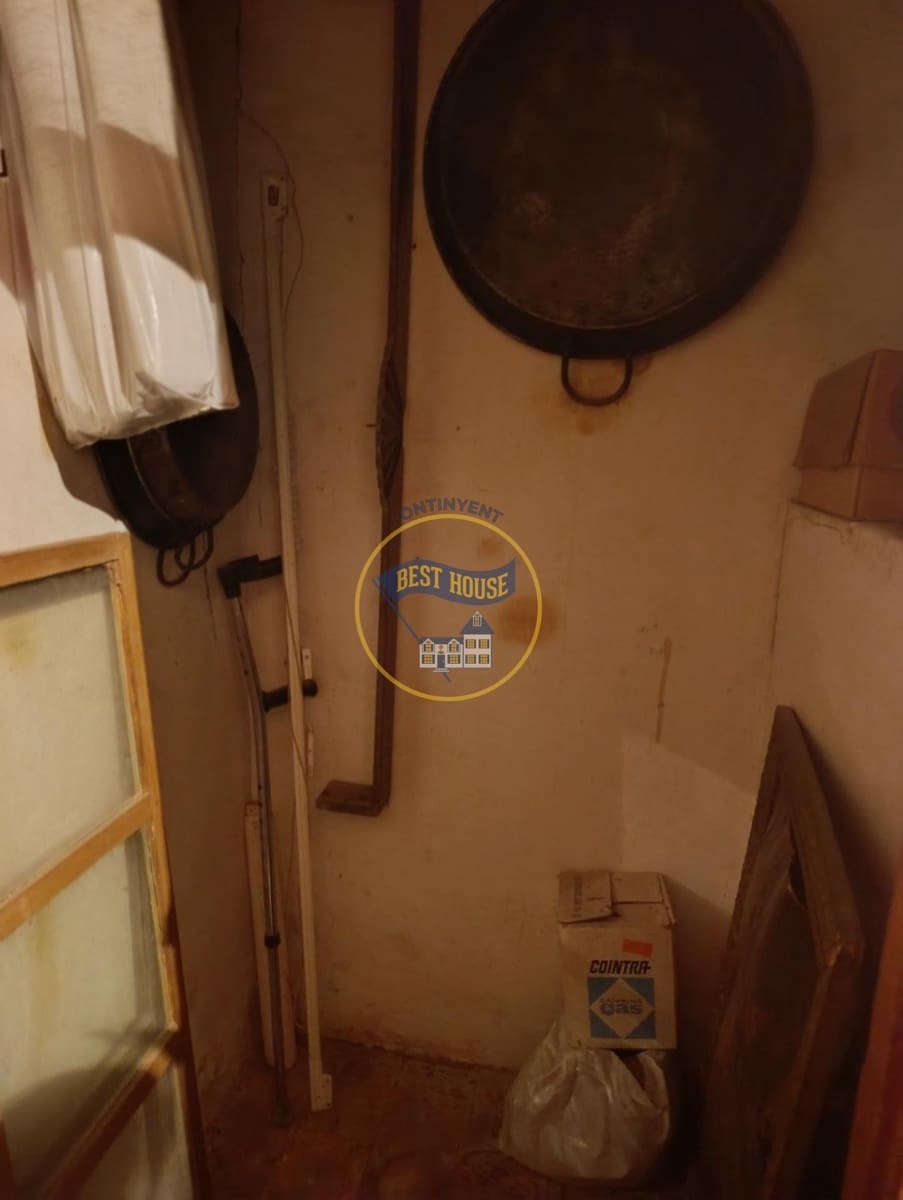 5 slaapkamer Huis te koop in Bocairent - € 70.000 (Ref: 10098338)