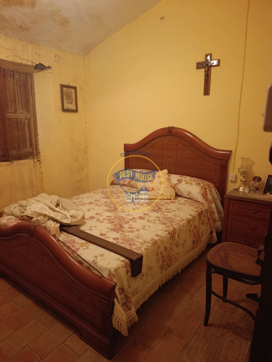 5 slaapkamer Huis te koop in Bocairent - € 70.000 (Ref: 10098338)