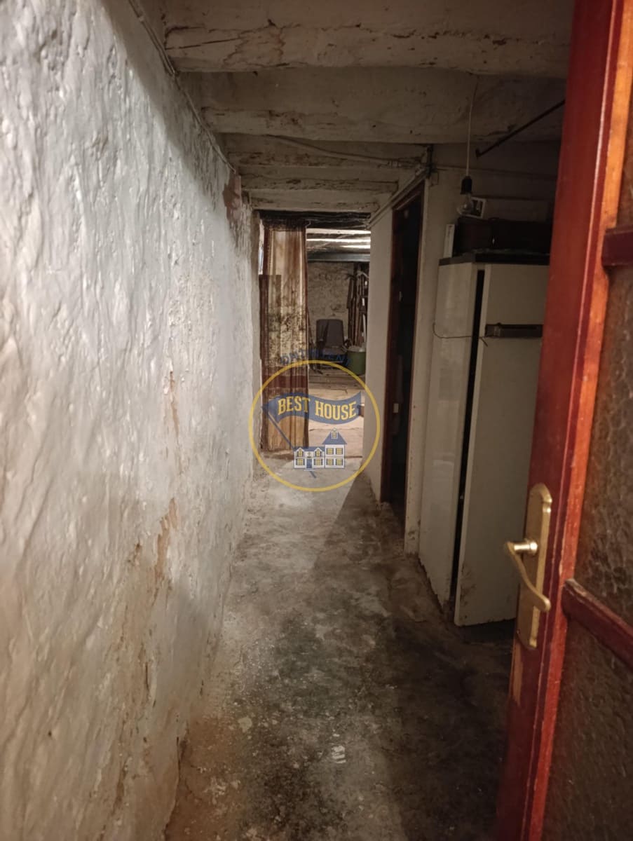 5 slaapkamer Huis te koop in Bocairent - € 70.000 (Ref: 10098338)