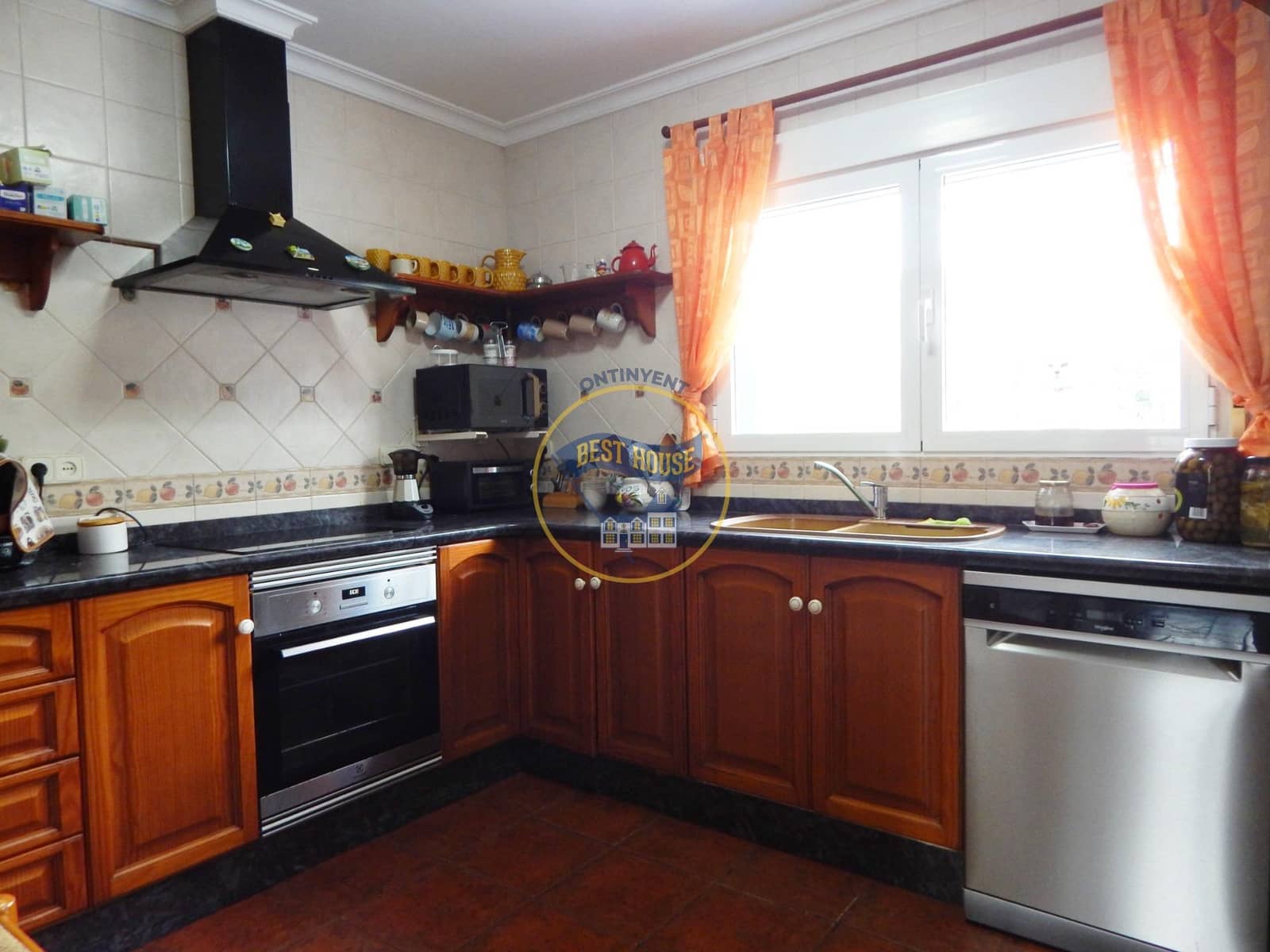 6 Zimmer Villa zu verkaufen in Ontinyent mit Pool - 395.000 € (Ref: 10120111)