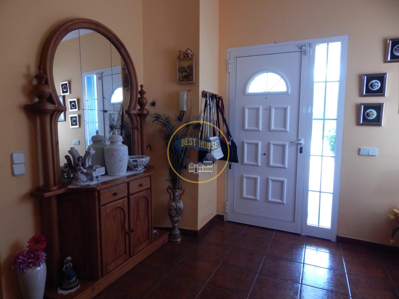 6 Zimmer Villa zu verkaufen in Ontinyent mit Pool - 395.000 € (Ref: 10120111)